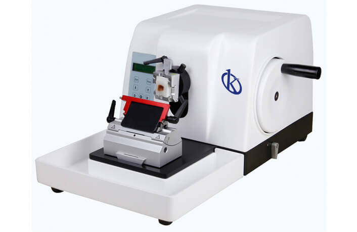 Normativas ISO/IEC y Cumplimiento Regulatorio en Laboratorio: Microtomos en el Enfoque