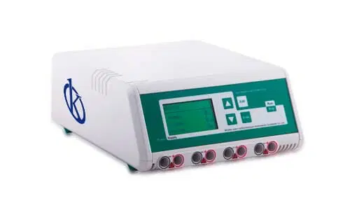 ¿Es importante una fuente de alimentación para una cámara de electroforesis?