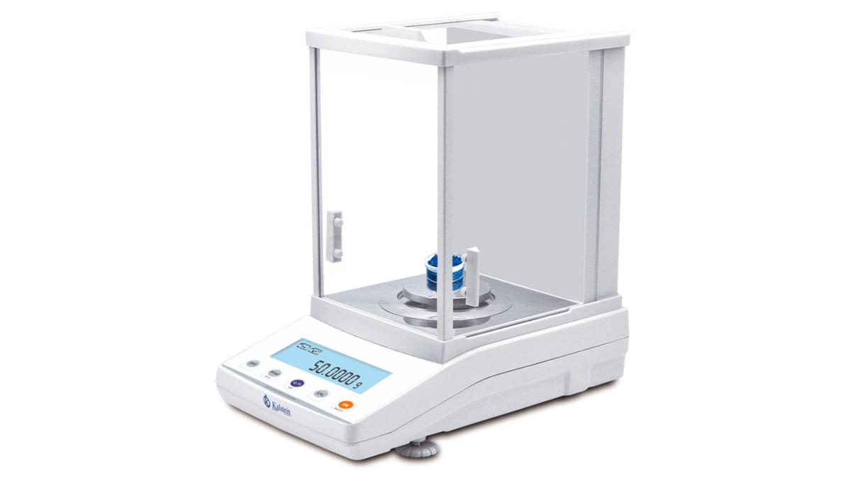 Balanza Analítica de Calibración Interna YR05582: Integración en Procesos de Campo